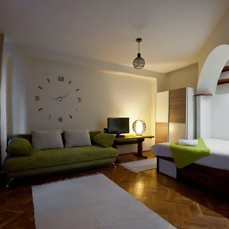 Green Apartment