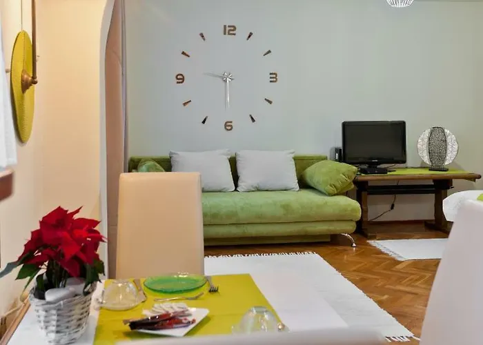 Lejlighed Green Apartment